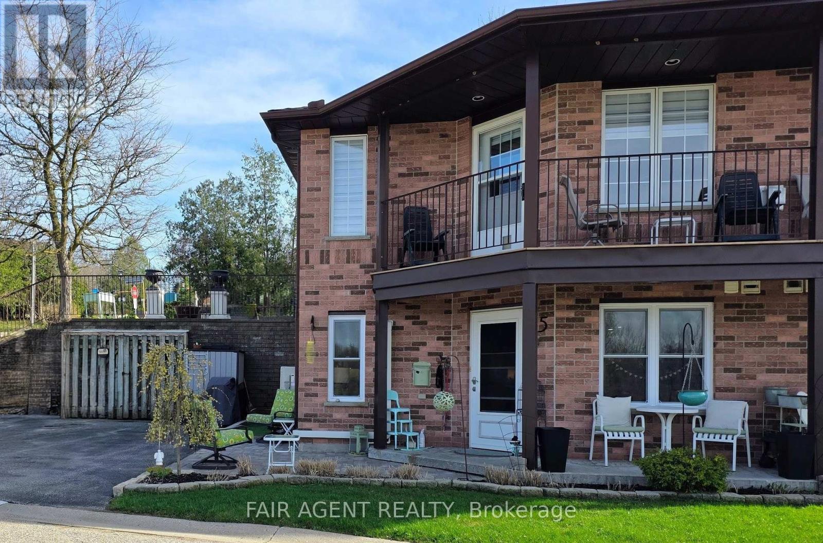 25 - 20 HURON STREET N, St. Marys