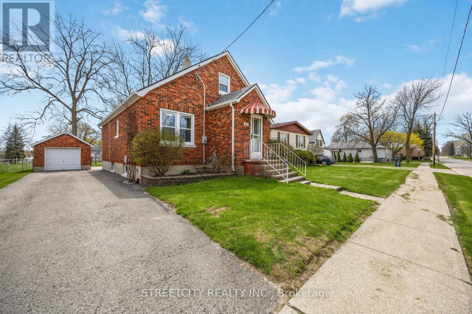 530 PLYMPTON STREET, Plympton-Wyoming (Plympton Wyoming)