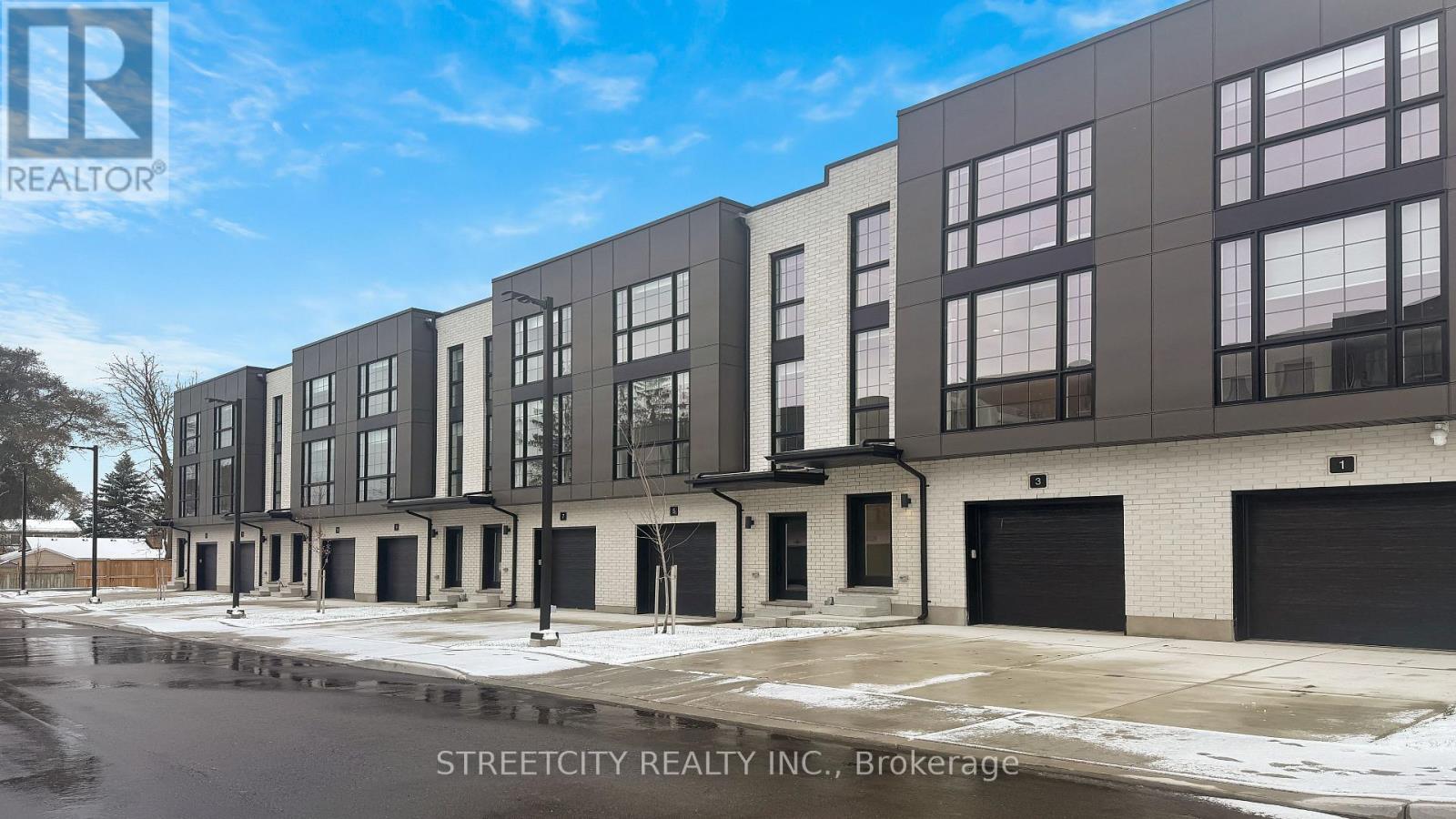 9 - 2500 MAIN STREET, London South (South V)