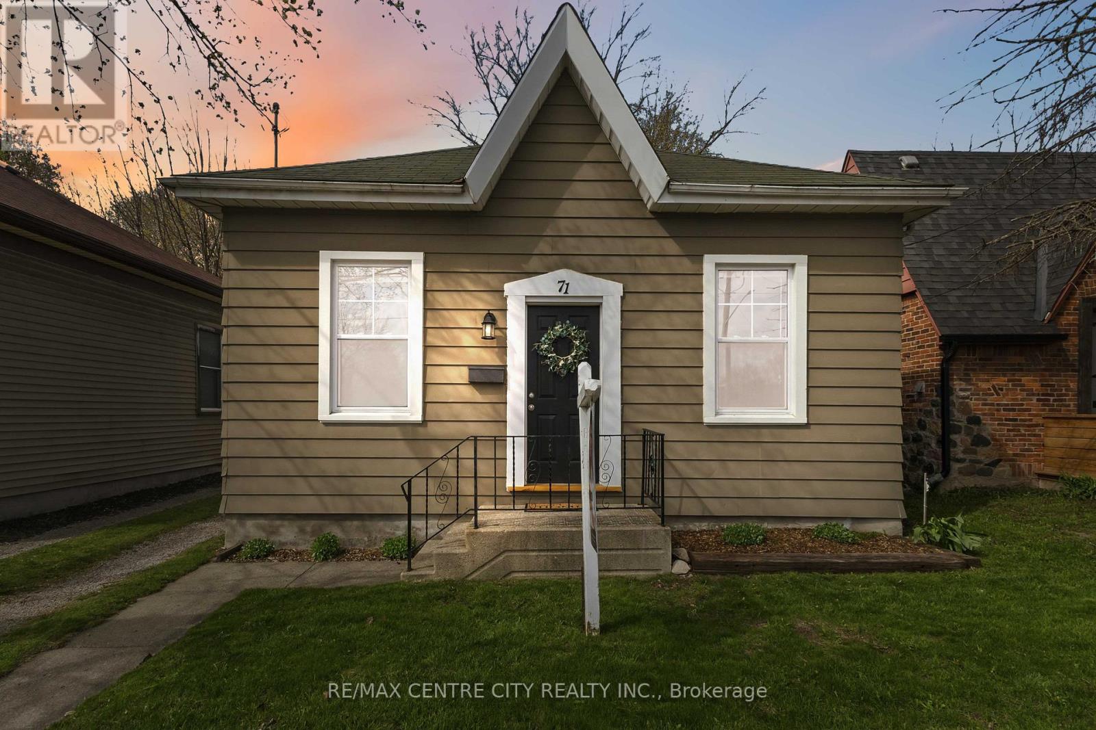 71 RIVERSIDE DRIVE, London North (North N)