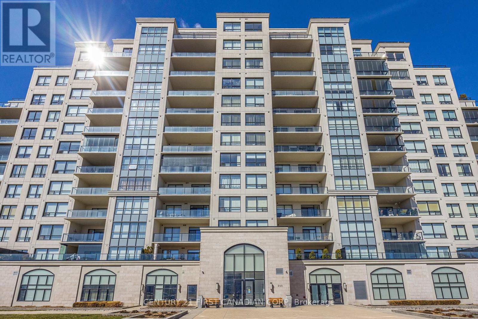 605 - 240 VILLAGEWALK BOULEVARD, London North (North R)