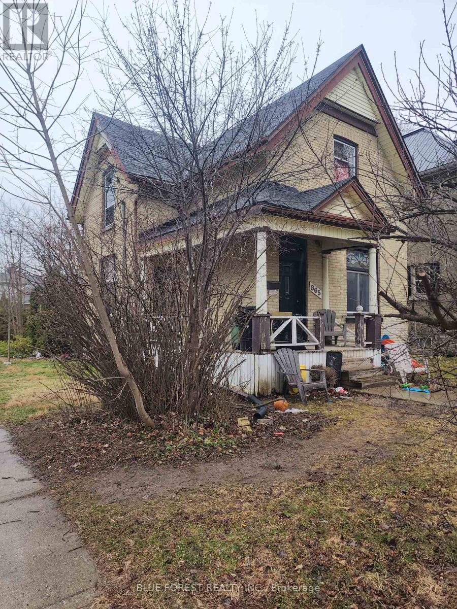 865 WILLIAM STREET, London East (East B)