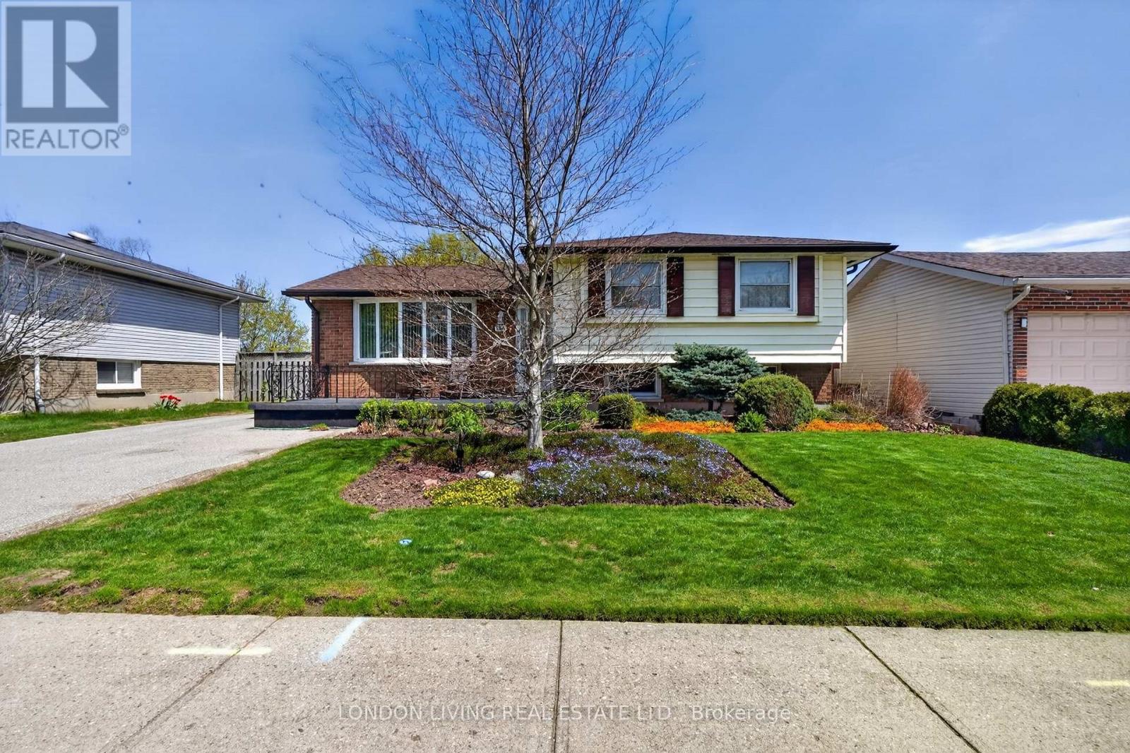 965 OSGOODE DRIVE, London South (South Y)