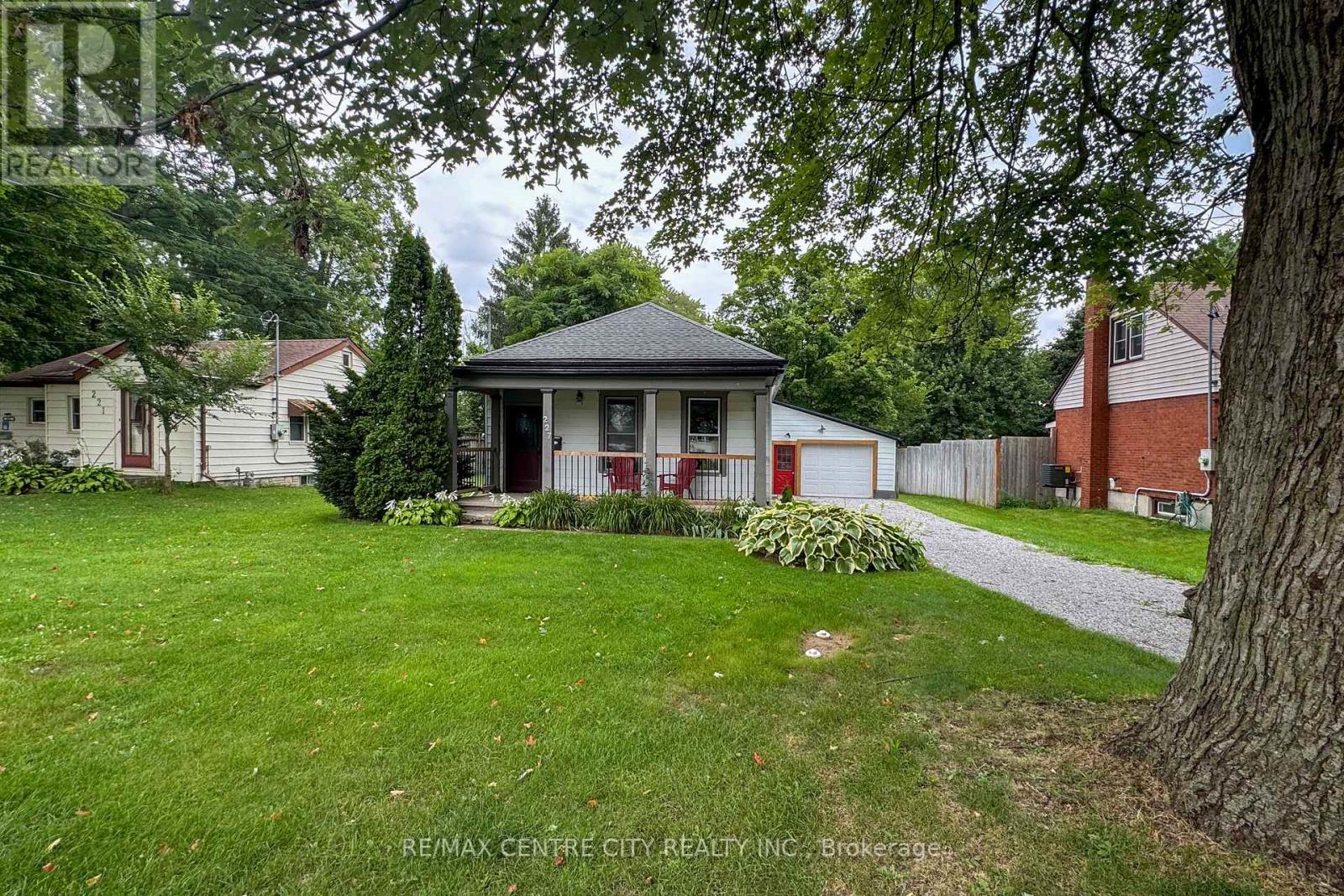 227 ADELAIDE STREET, Strathroy-Caradoc (SW)