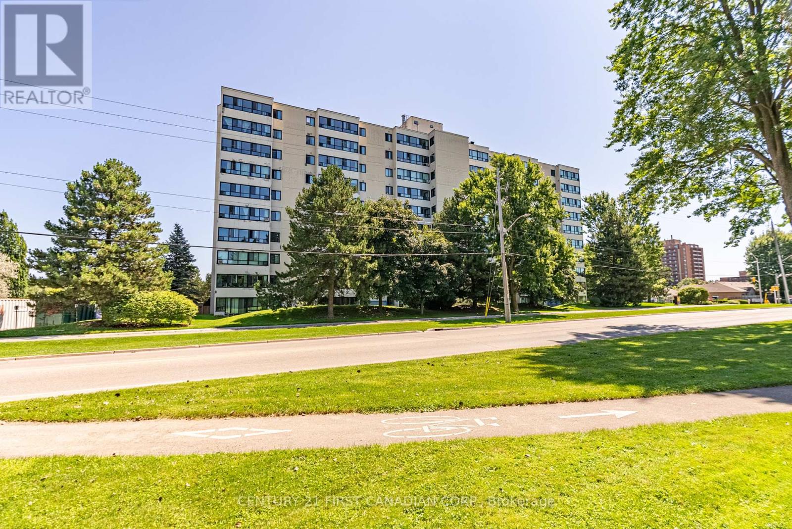 607 - 600 GRENFELL DRIVE E, London