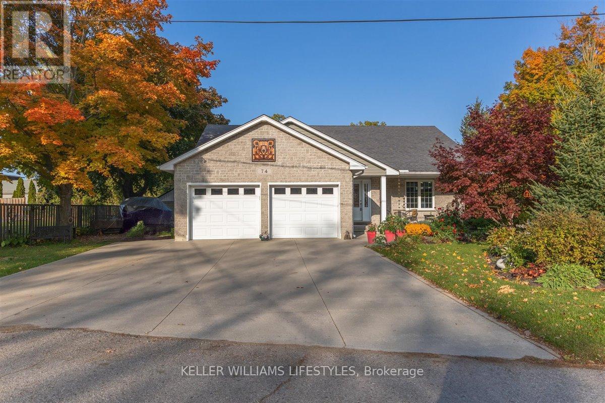 74 GREEN ACRES CRESCENT N, Lambton Shores (Grand Bend)