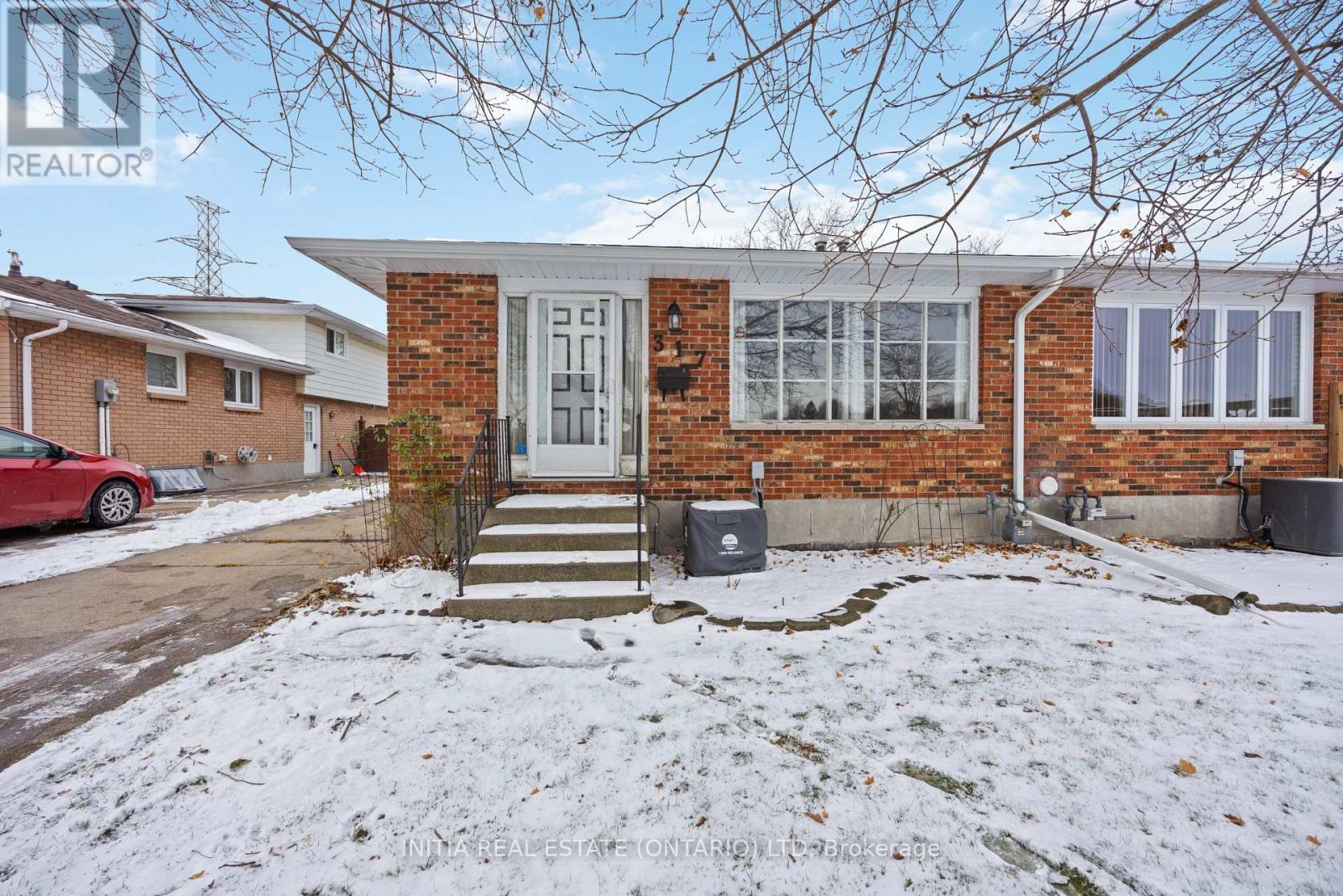 317 TRUDEAU DRIVE, Sarnia