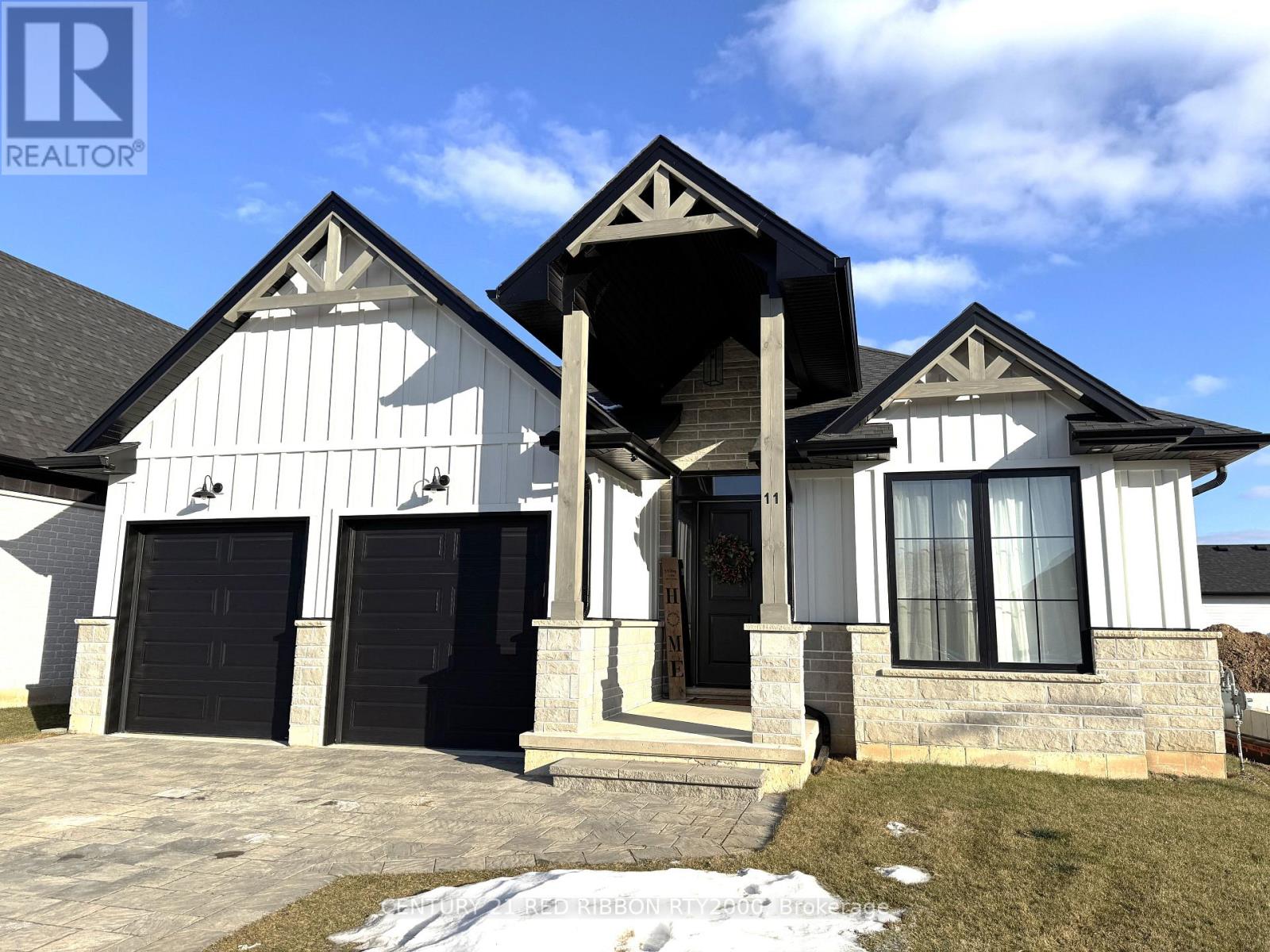 11 BRISCOE CRESCENT, Strathroy-Caradoc (NE)