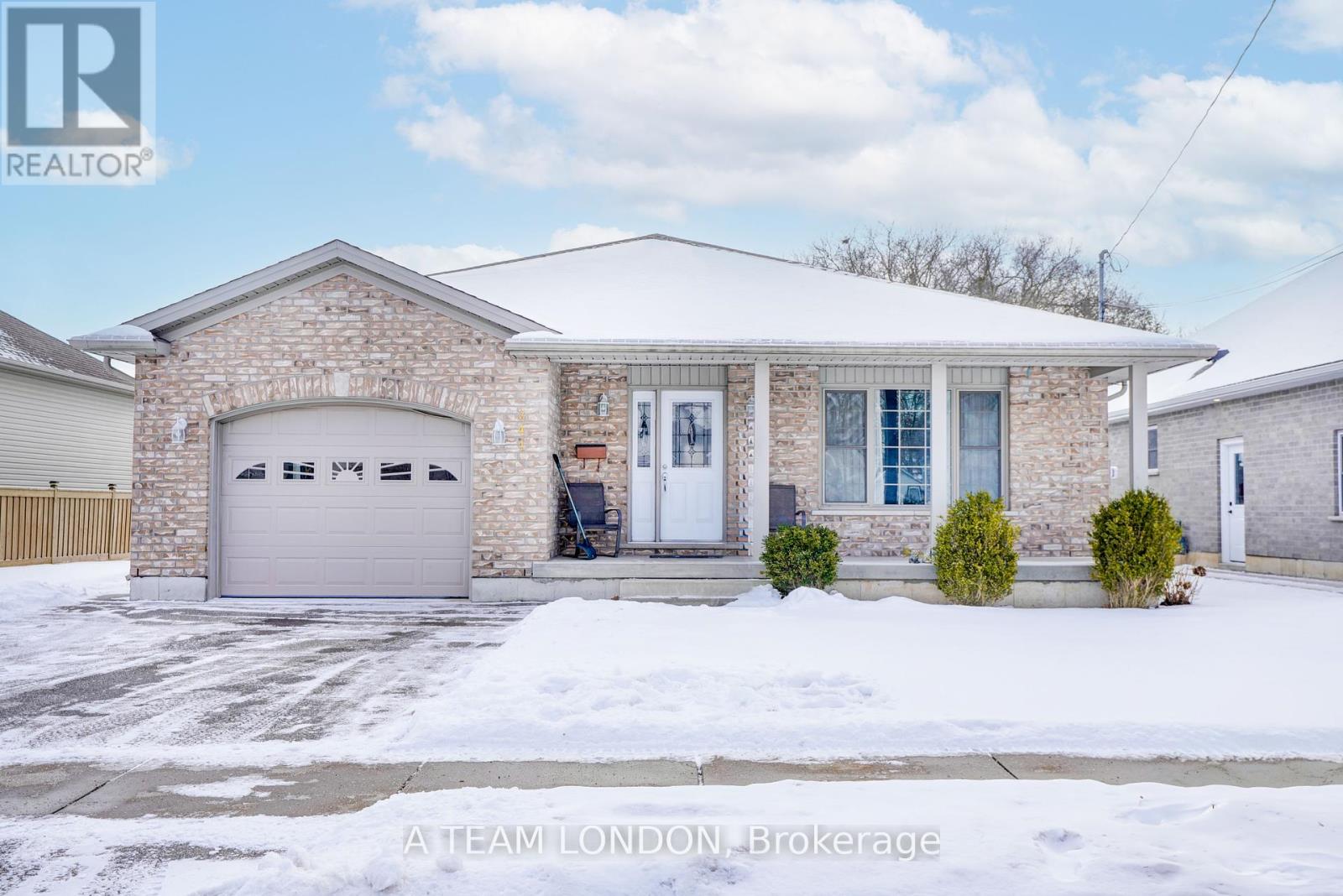 244 SYDENHAM STREET E, Aylmer