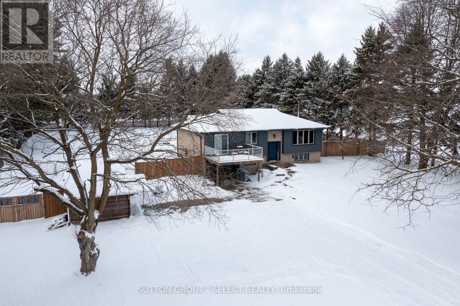 6724 GLENDON DRIVE, Strathroy-Caradoc (Melbourne)