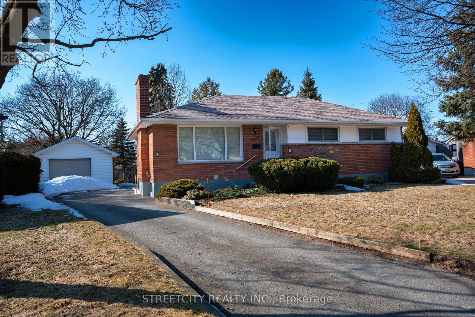 1199 FARNSBOROUGH CRESCENT, London