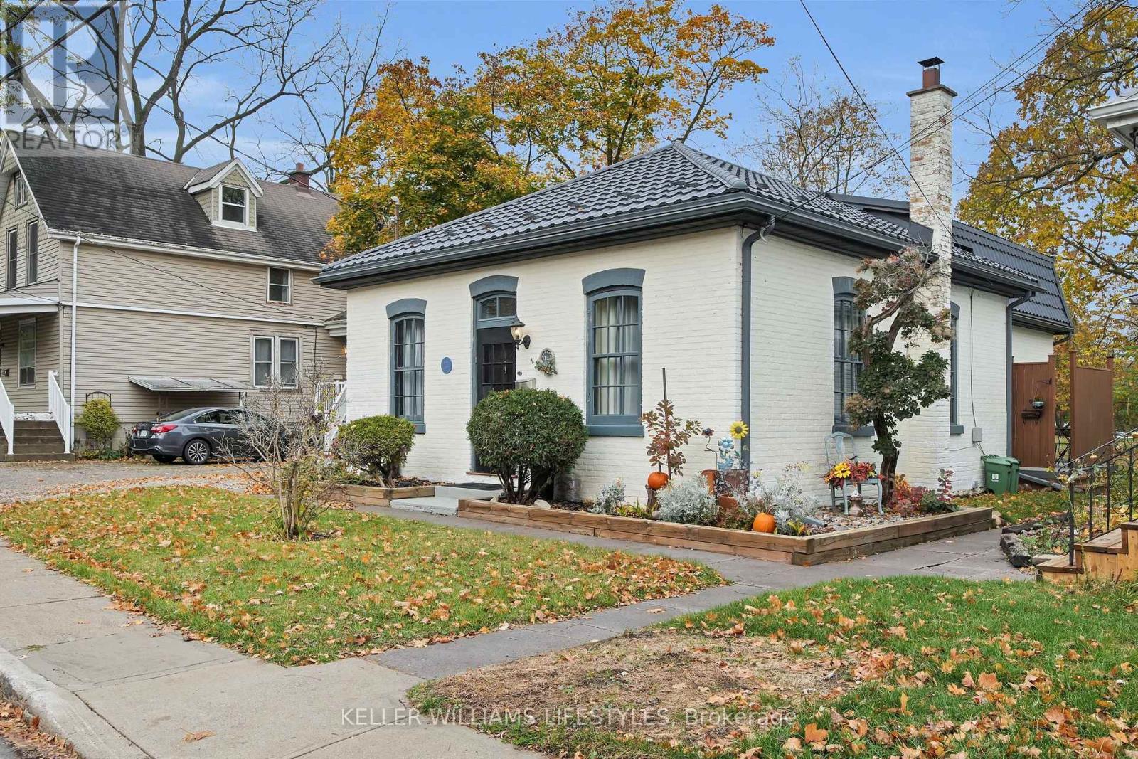 10 MCCLARY AVENUE, London
