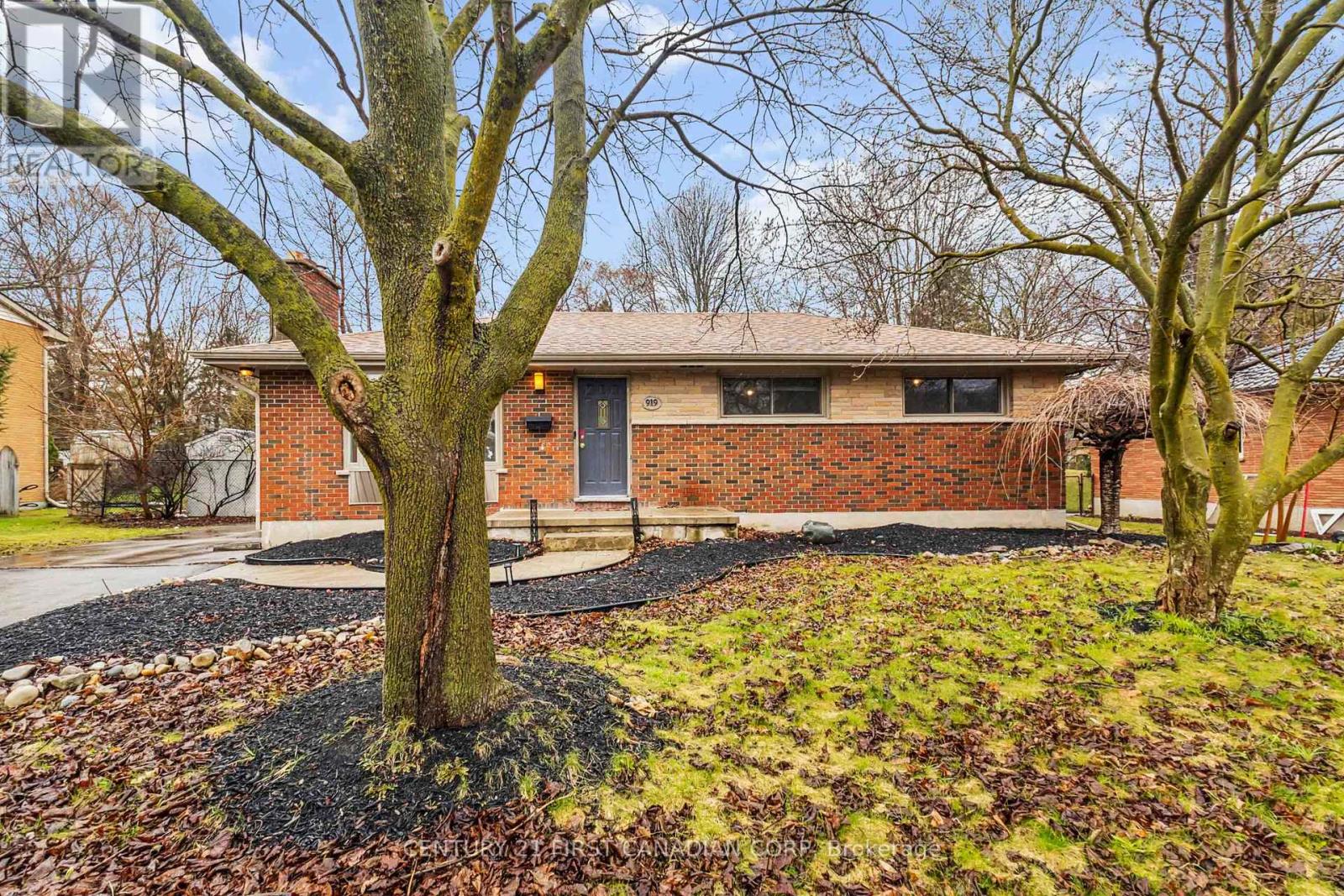 919 QUINTON ROAD, London