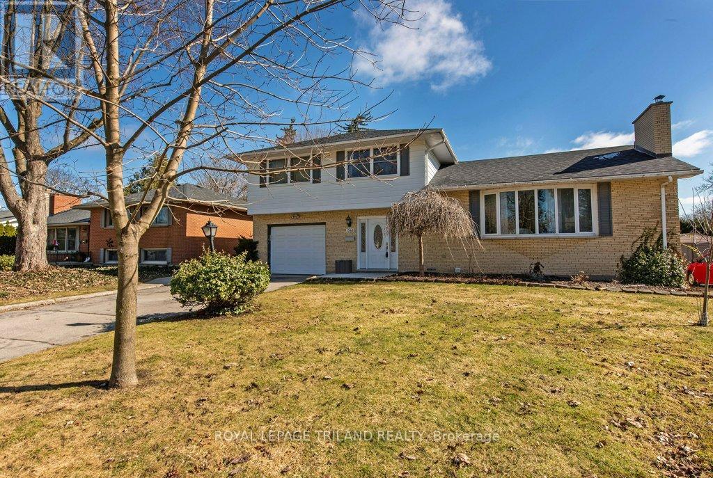 1546 GLENGARRY AVENUE, London