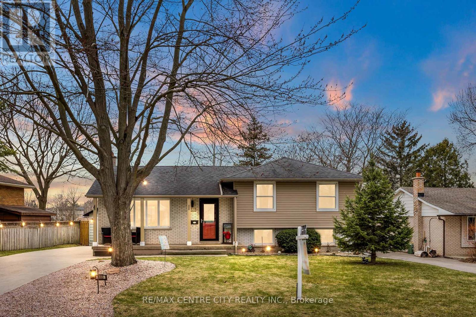 693 GALLOWAY CRESCENT, London