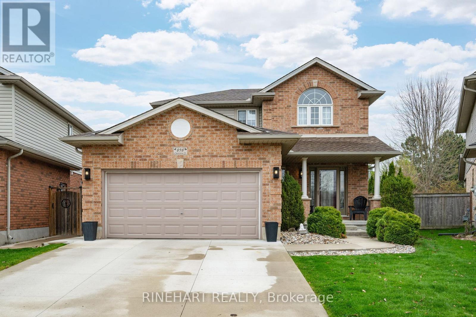 898 CRESTVIEW CRESCENT, London South (South L)