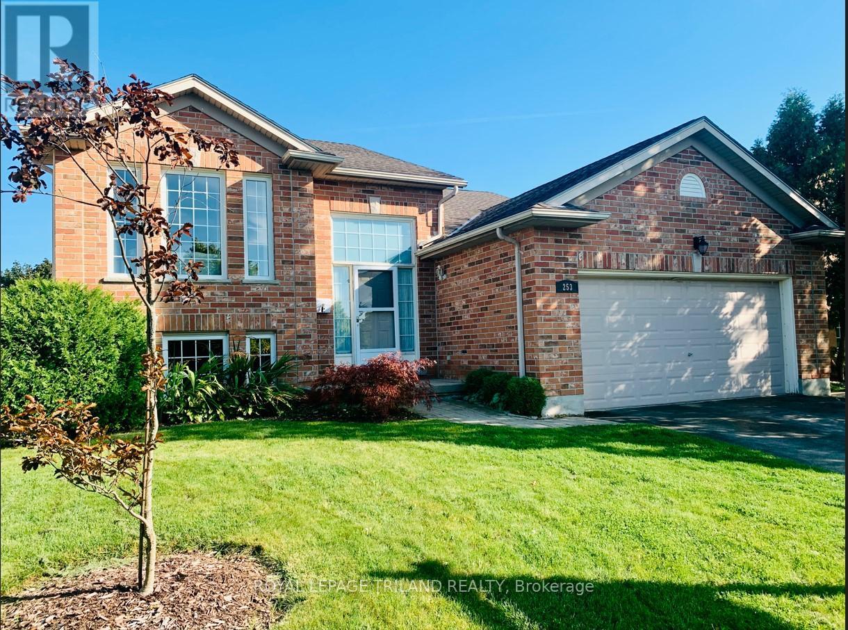 253 MCGARRELL DRIVE, London North (North R)