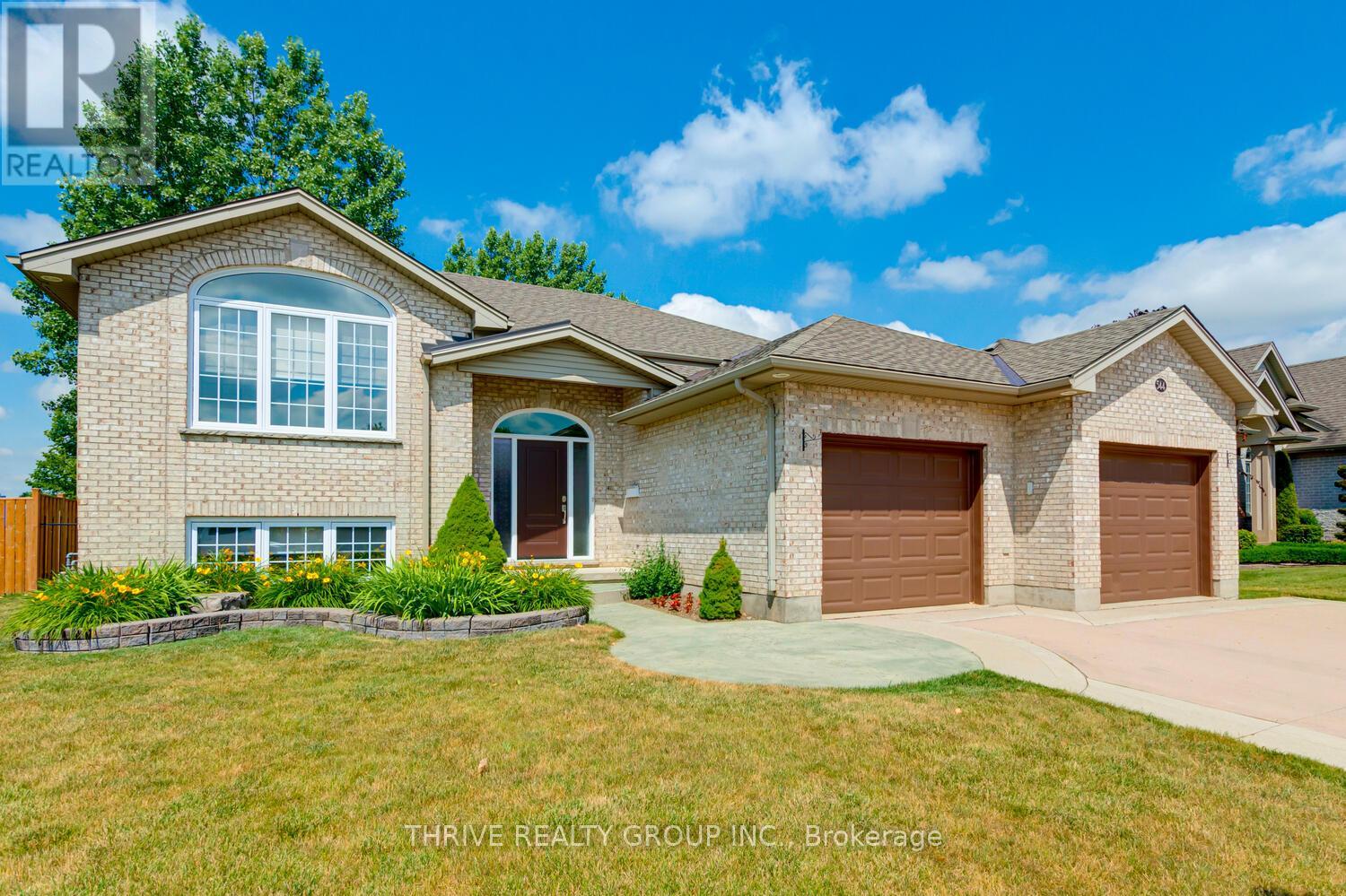 544 DARCY DRIVE, Strathroy-Caradoc (NE)