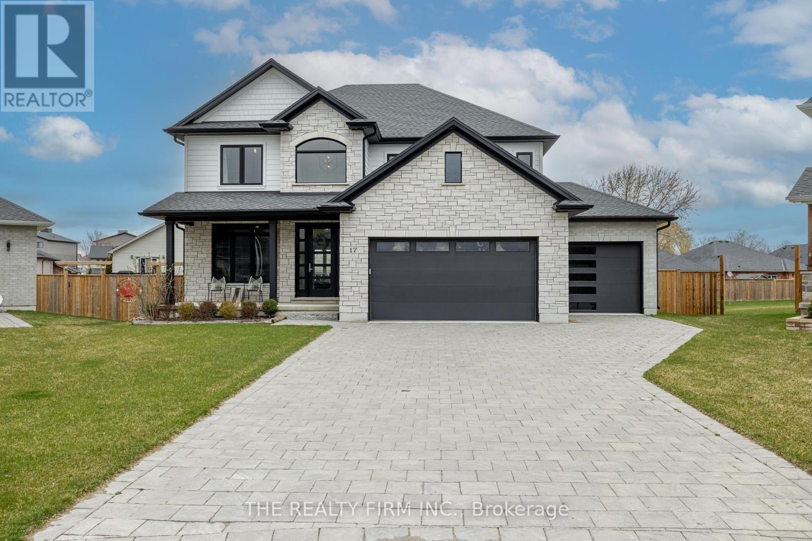 17 OSCAR DAVIS COURT, Strathroy-Caradoc (NE)