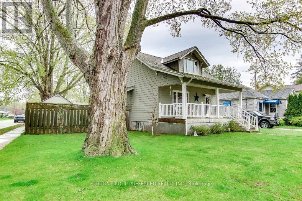 2517 QUEEN STREET, Strathroy-Caradoc (Mount Brydges)