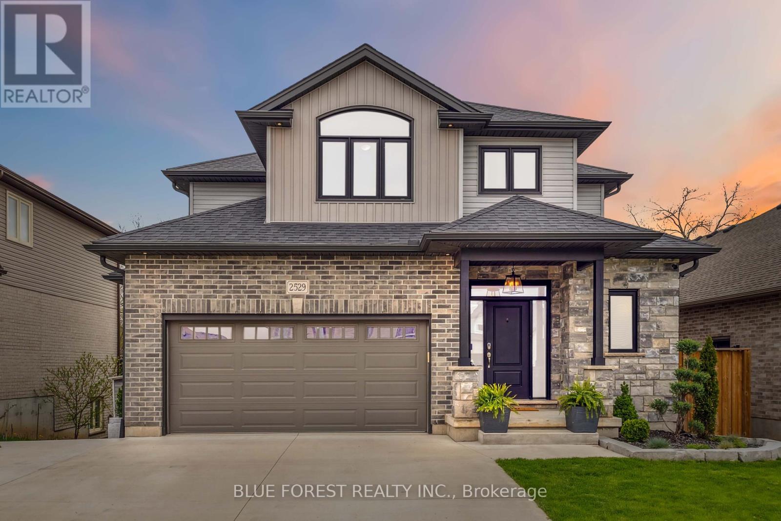 2529 SEVEN OAKS RIDGE, London South (South U)
