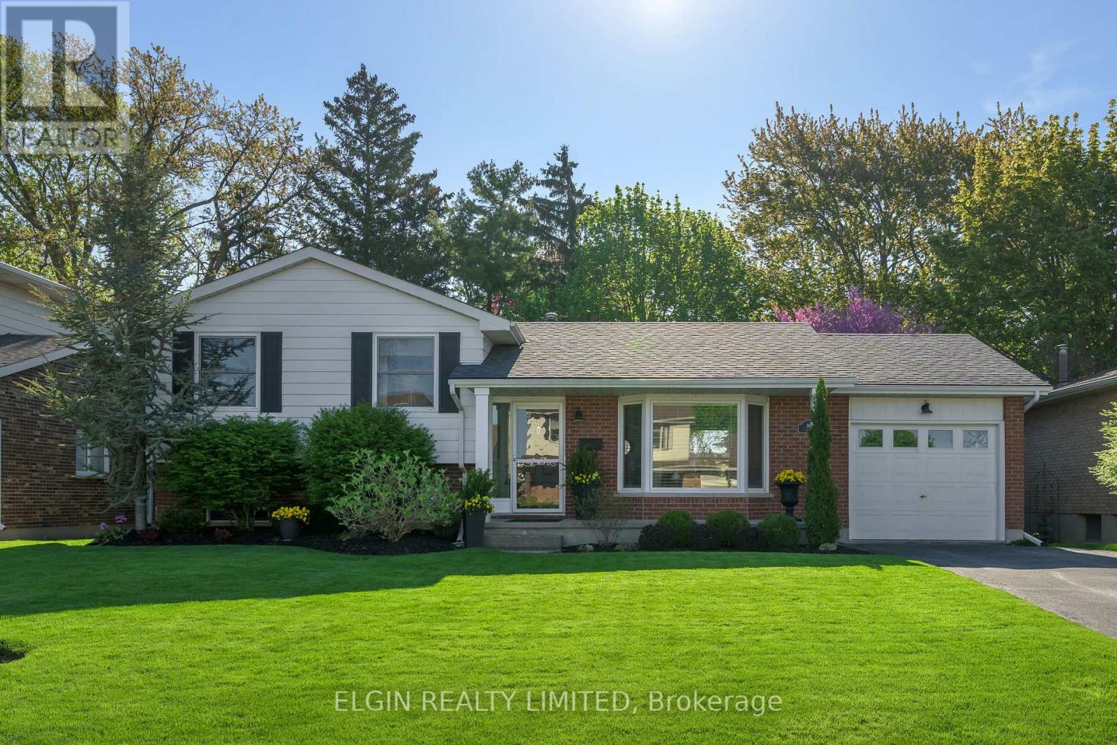 36 LUTON CRESCENT, St. Thomas