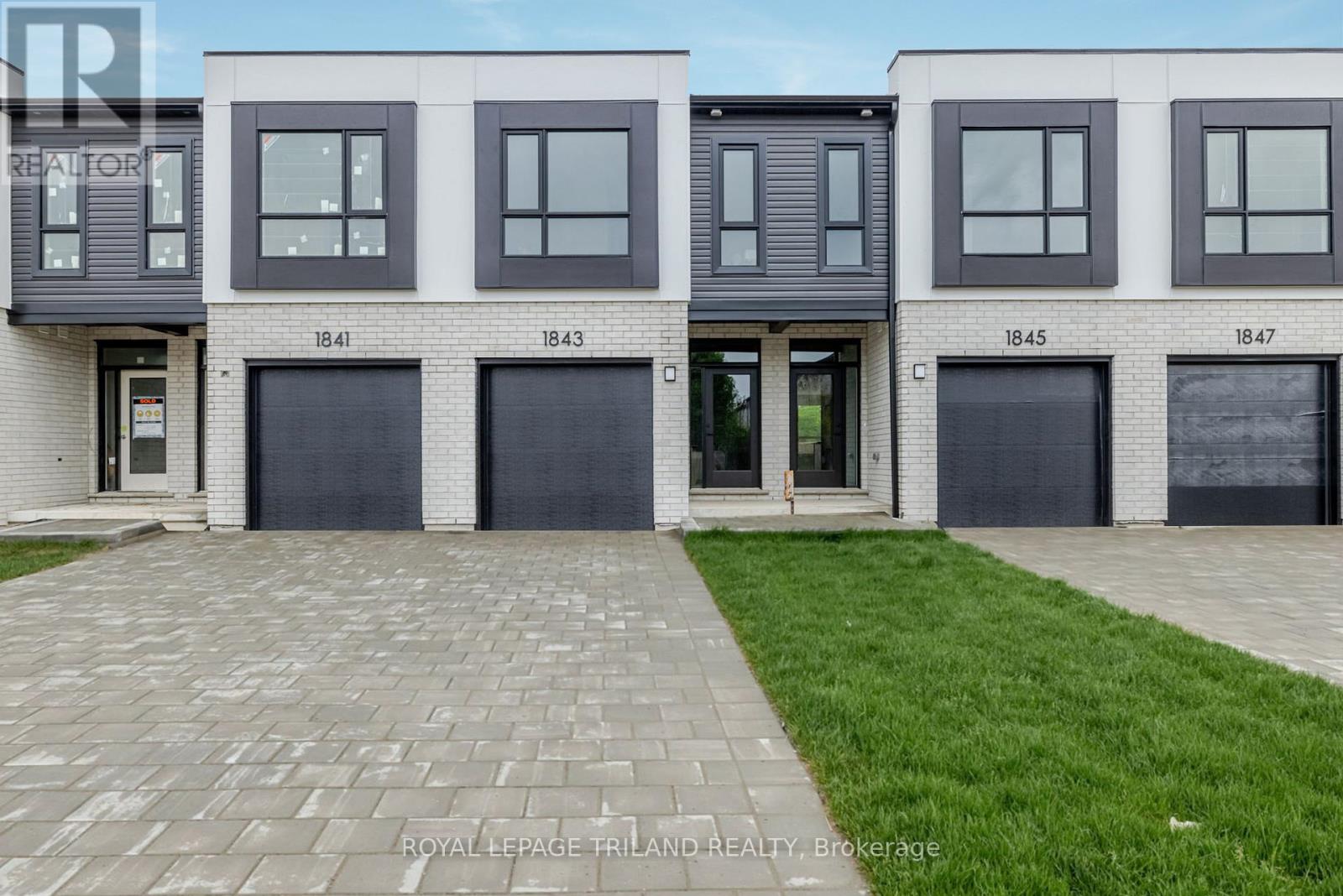 784 BANYAN LANE, London North (North E)