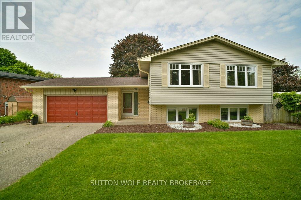 234 RIVERVIEW DRIVE, Strathroy-Caradoc (NE)