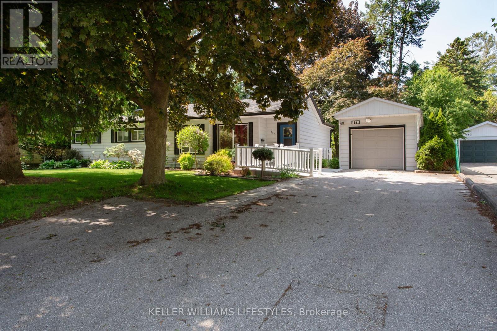 578 WILLOWDALE AVENUE, London North (North G)