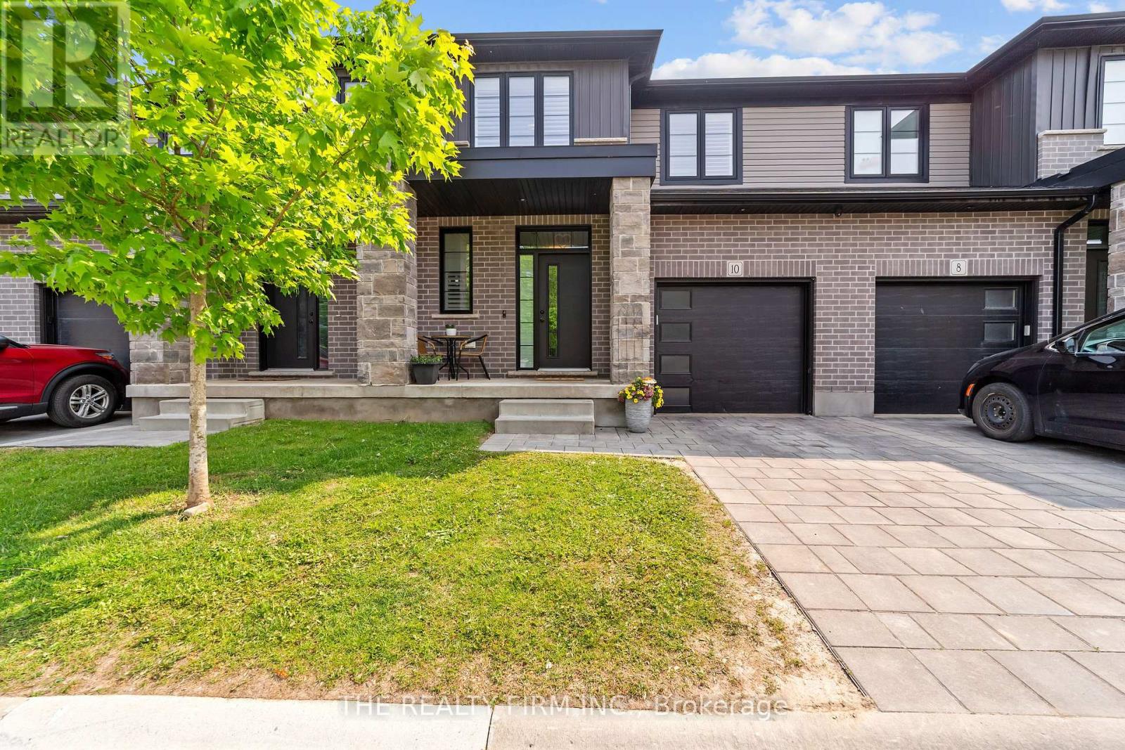 10 - 2427 DAISY BEND, London South (South U)
