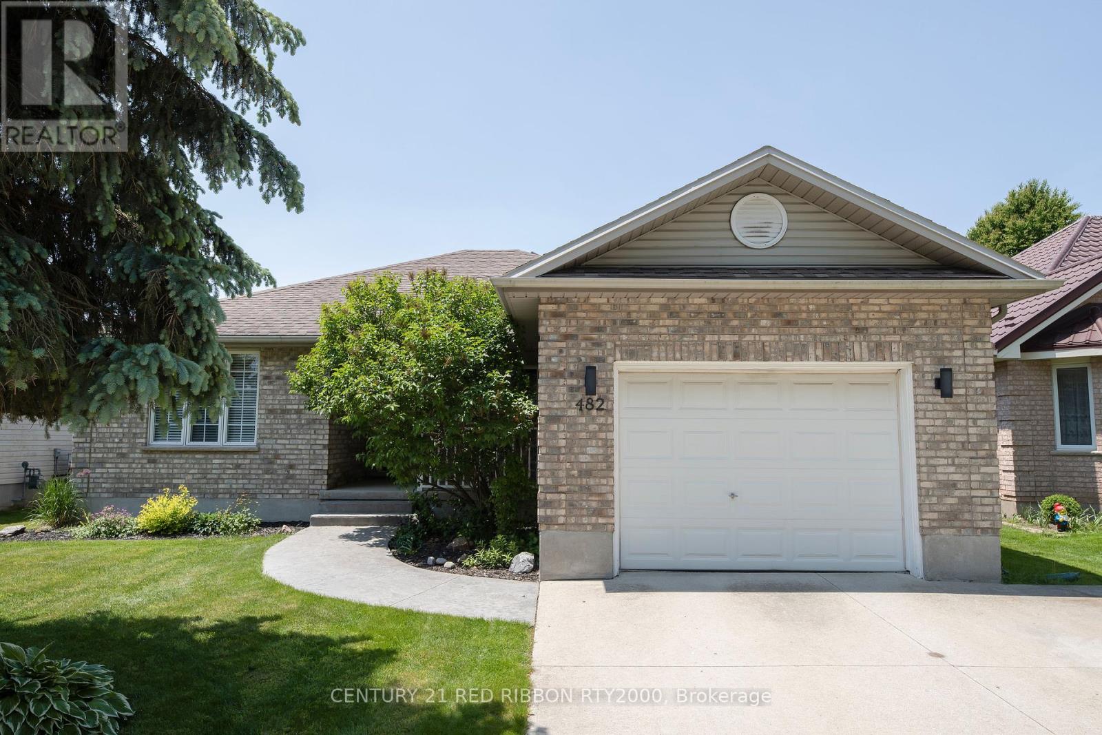482 RIVERVIEW DRIVE, Strathroy-Caradoc (NE)