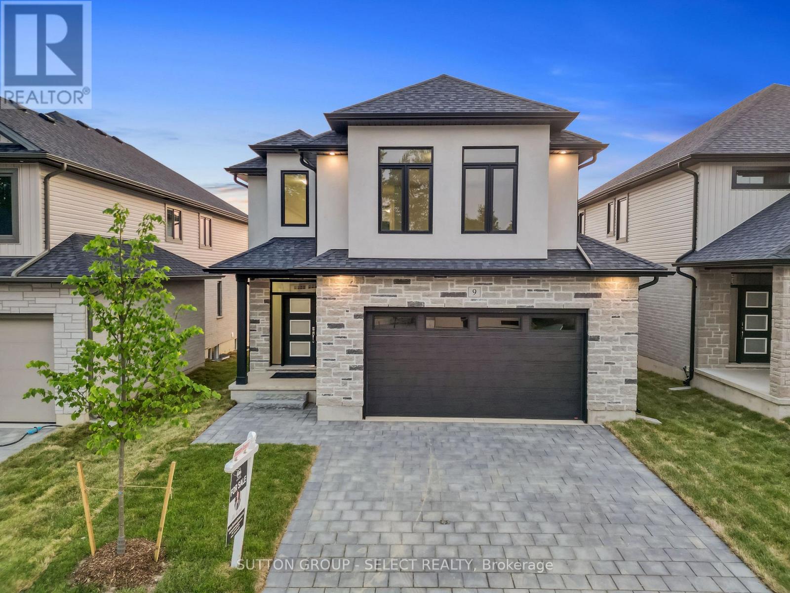 9 - 7966 FALLON DRIVE, Lucan Biddulph (Granton)