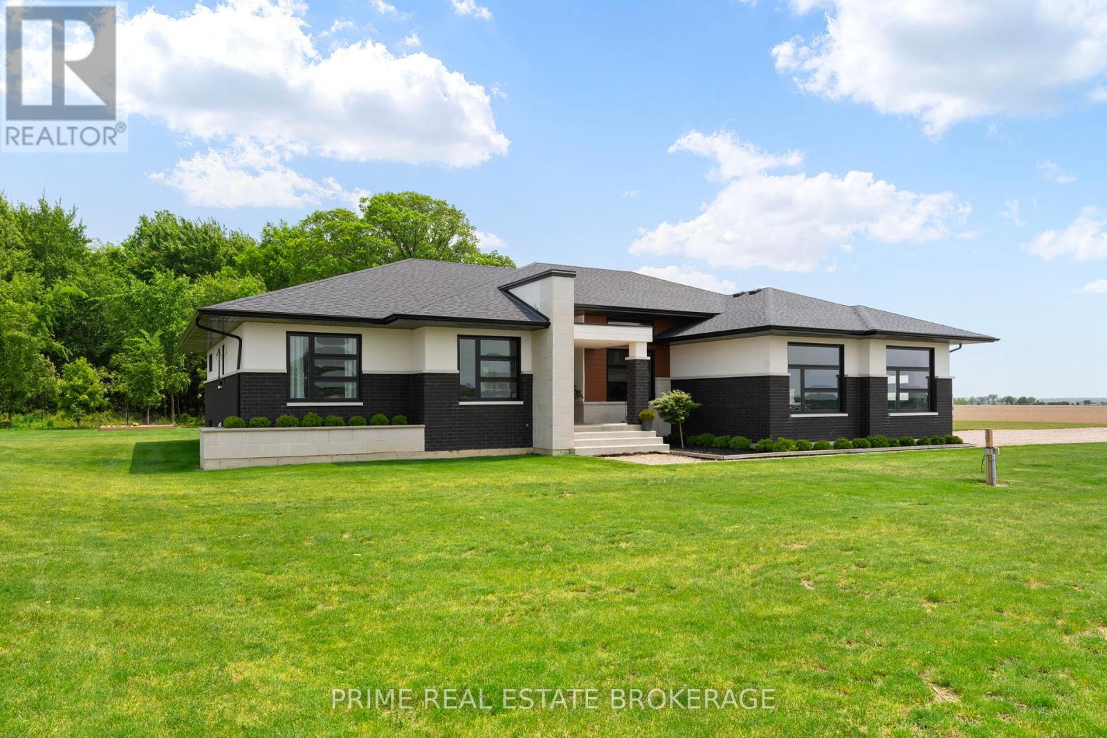 818 OIL HERITAGE ROAD, Chatham-Kent (Dresden)