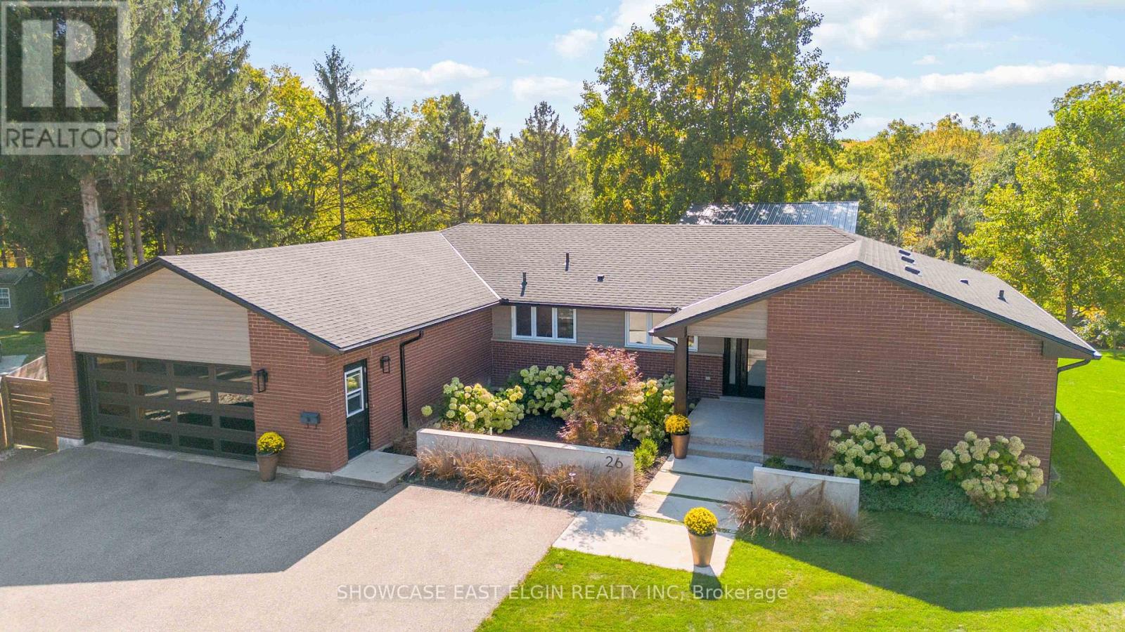 26 LAWRENCE CRESCENT, Aylmer