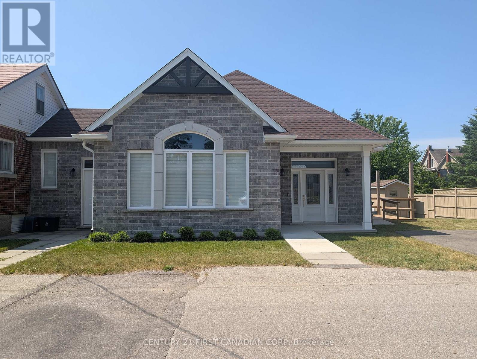 310-A ST PAUL AVENUE, Brantford