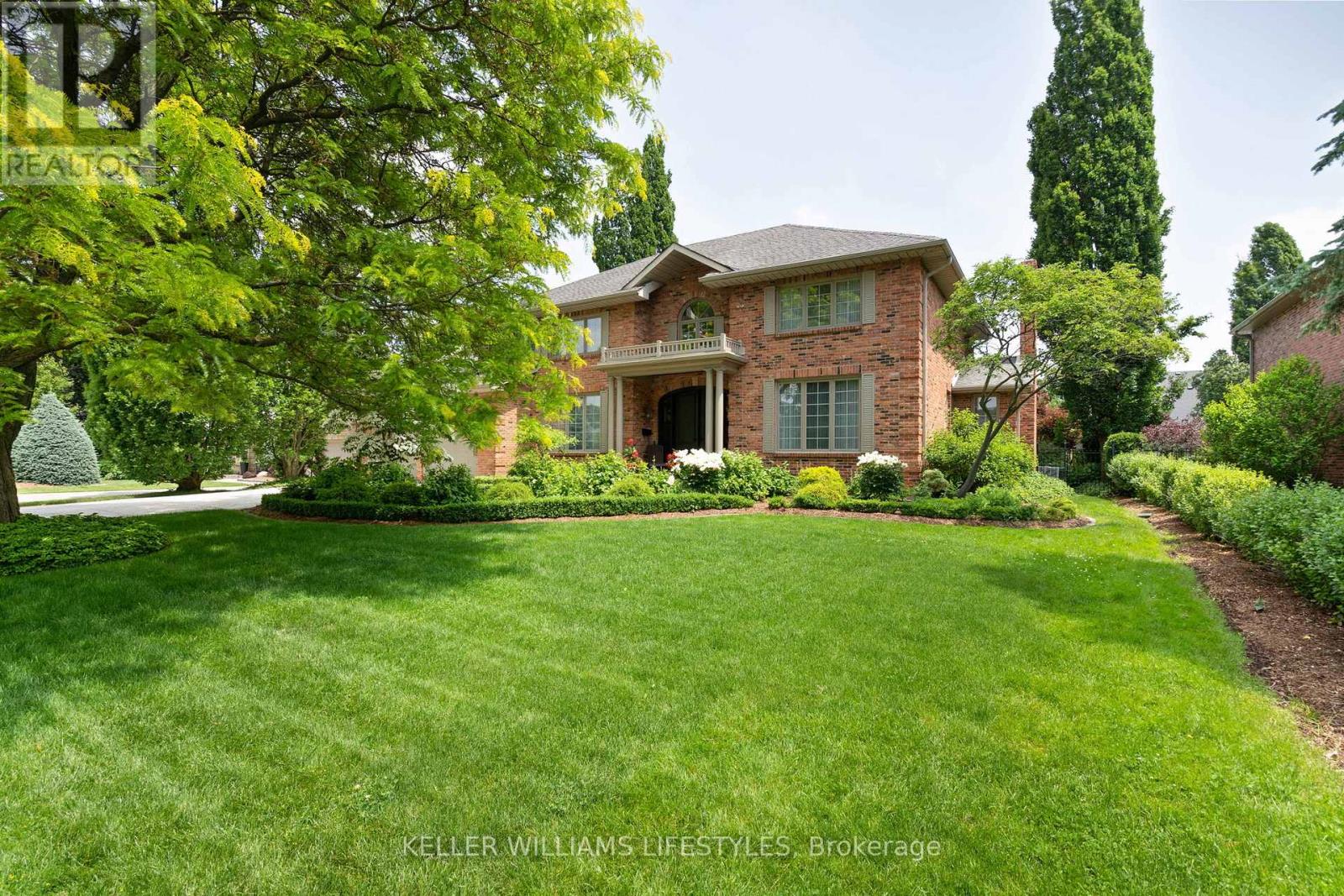 95 HIGHLAND WOODS COURT, London South (South P)