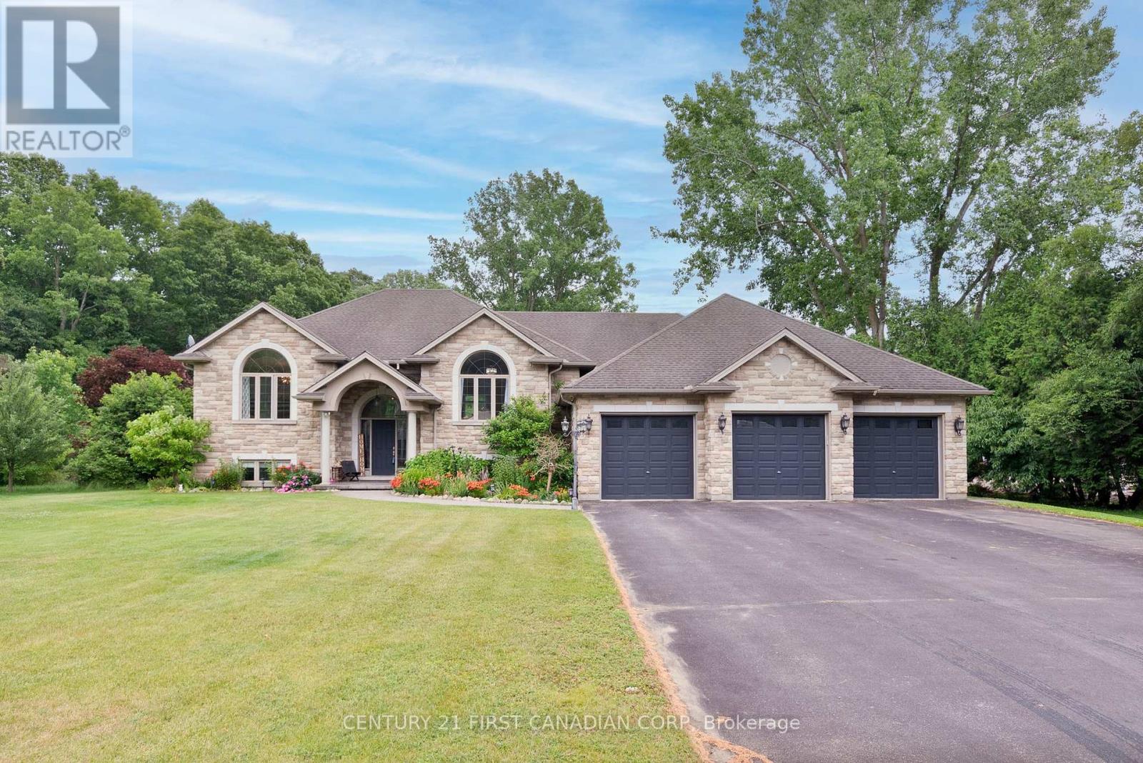 24677 PIONEER LINE, West Elgin (West Lorne)