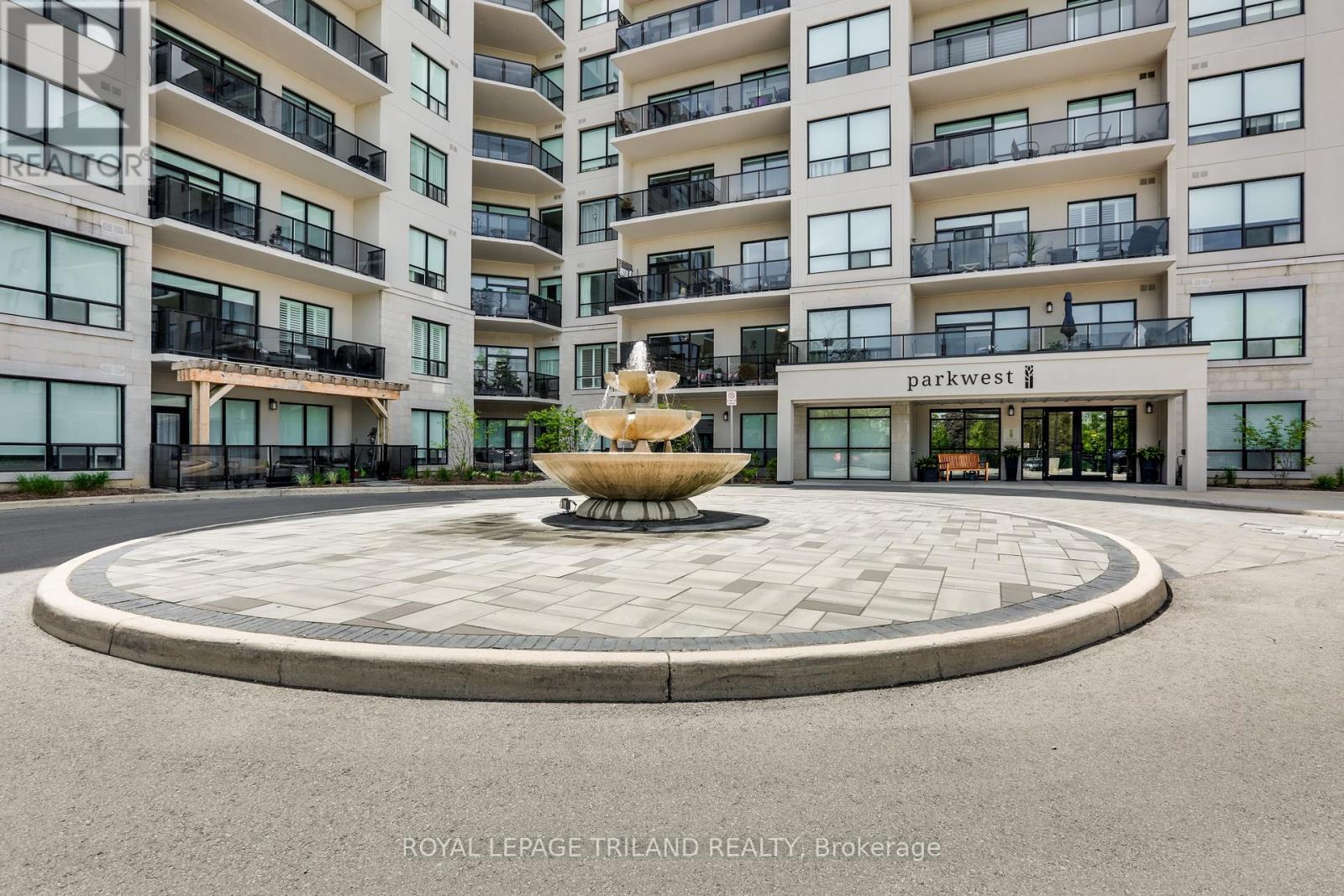 219 - 1200 COMMISSIONERS ROAD W, London South (South B)