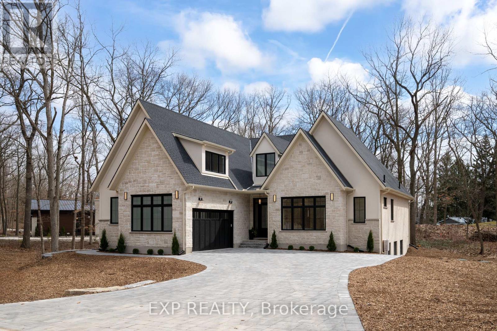 10099 PINERY BLUFFS ROAD, Lambton Shores (Grand Bend)