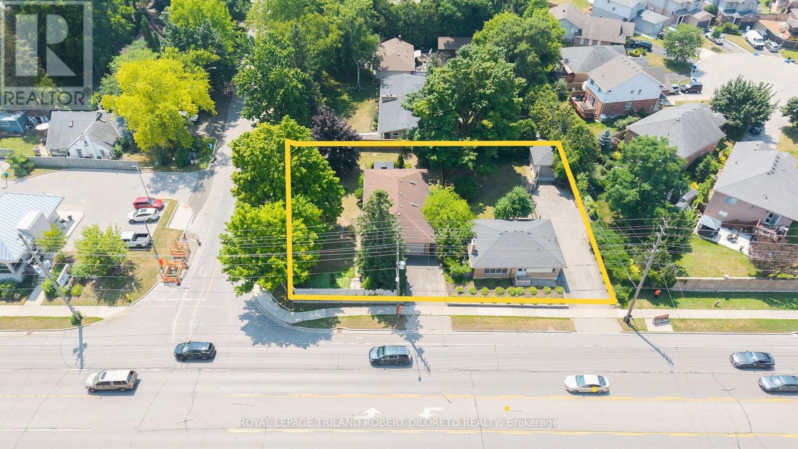 584 WONDERLAND ROAD N, London North (North P)