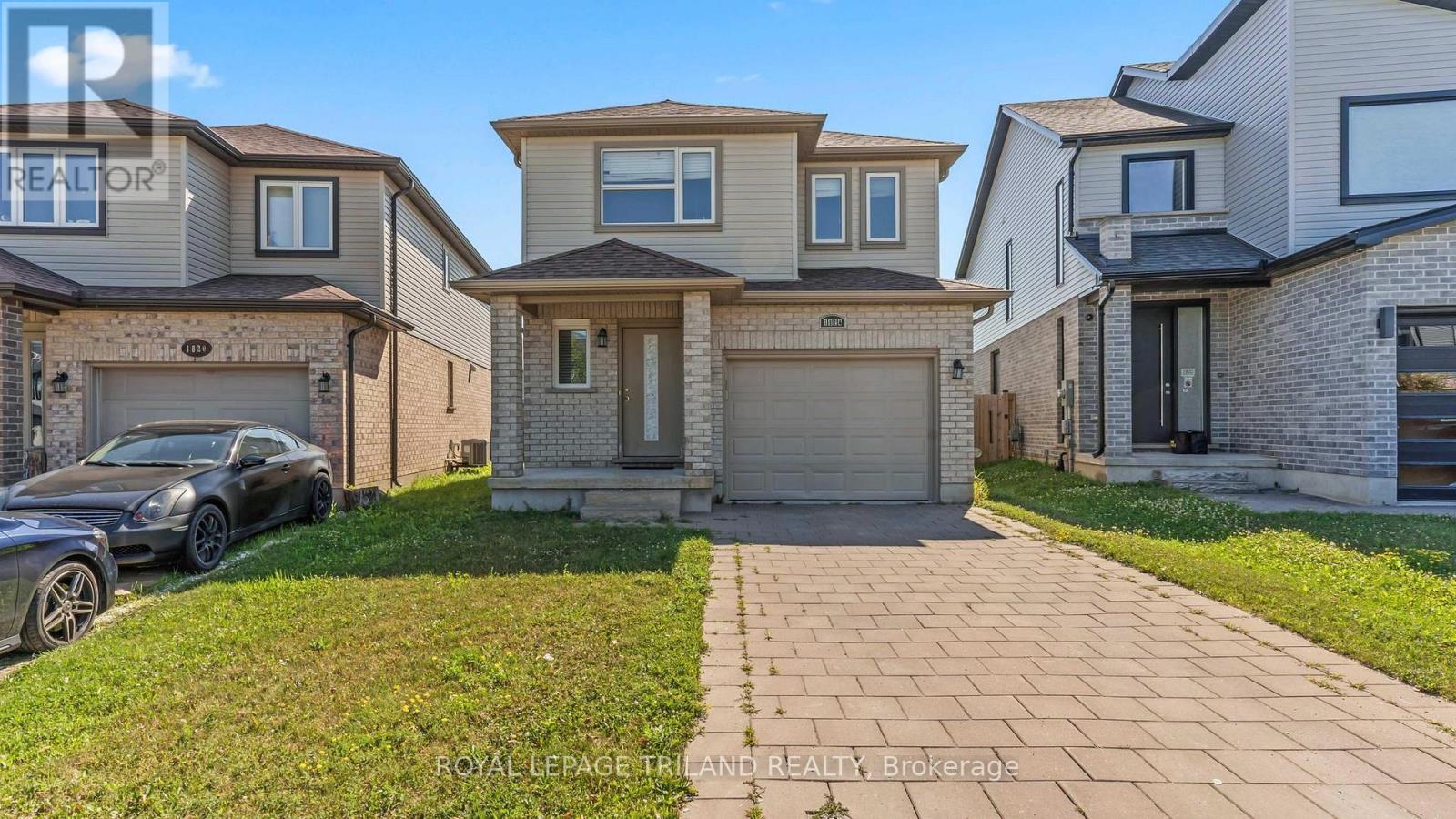 1824 FOXRIDGE CRESCENT, London North (North S)