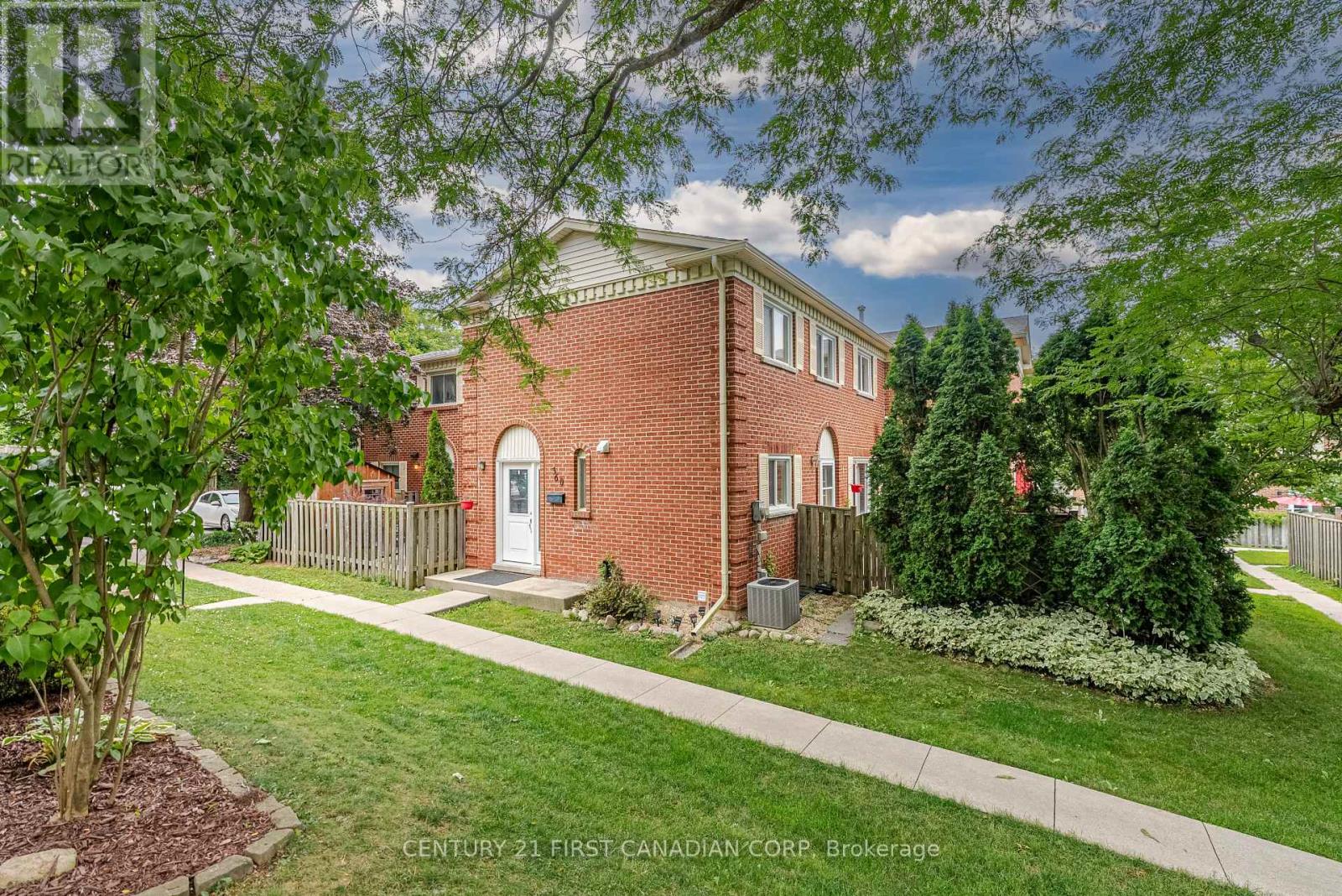 8 - 360 HOMESTEAD COURT, London North (North F)