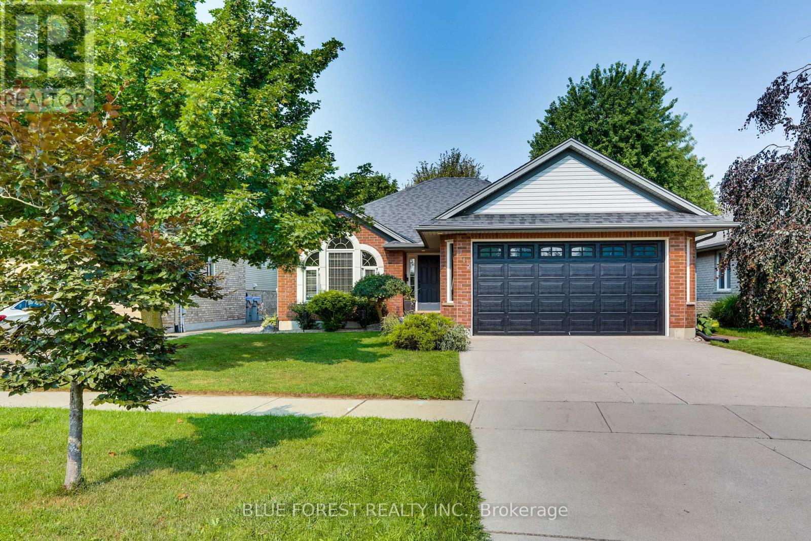 512 DARCY DRIVE, Strathroy-Caradoc (NE)