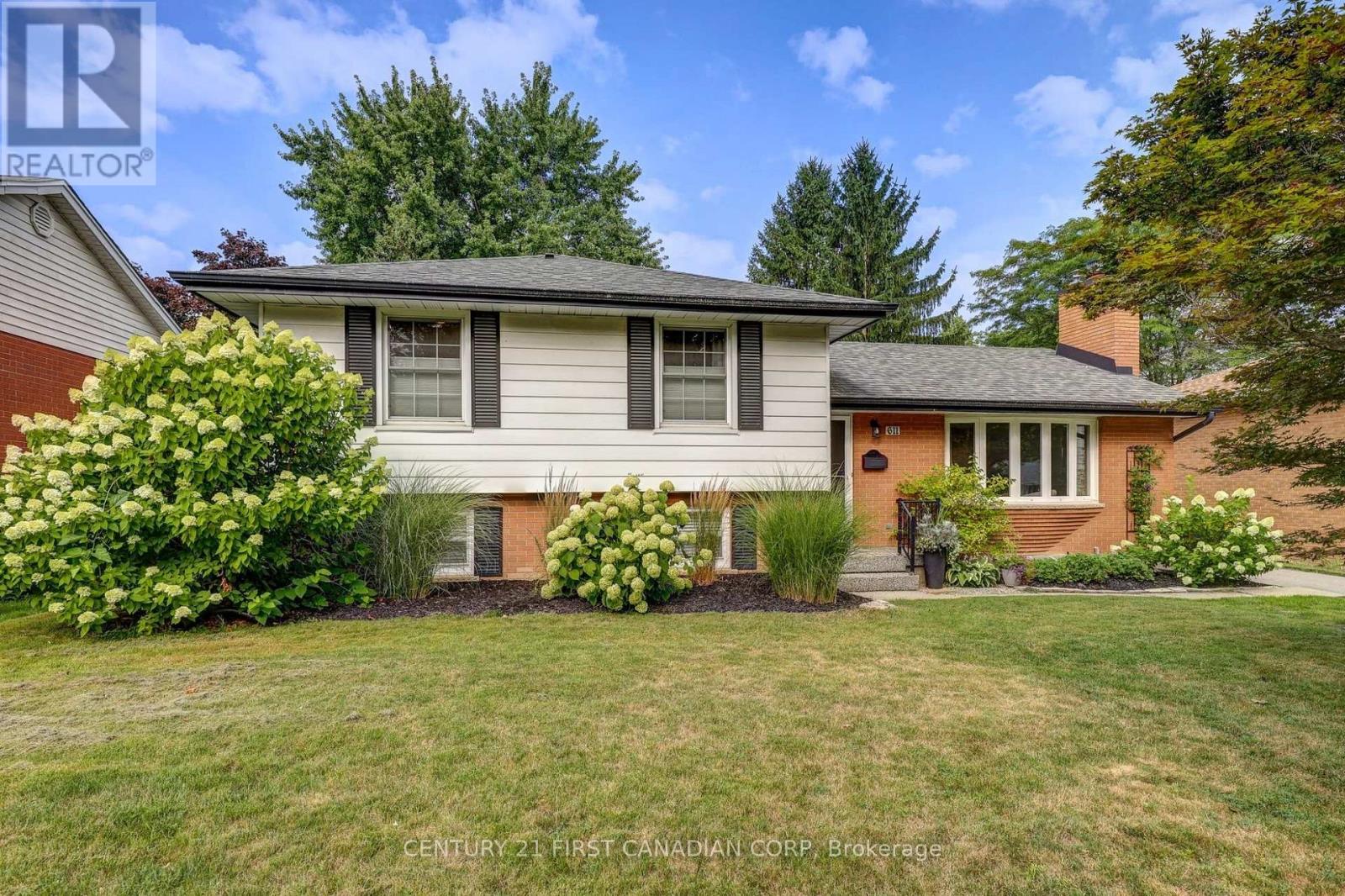 611 CHIDDINGTON AVENUE, London South (South R)