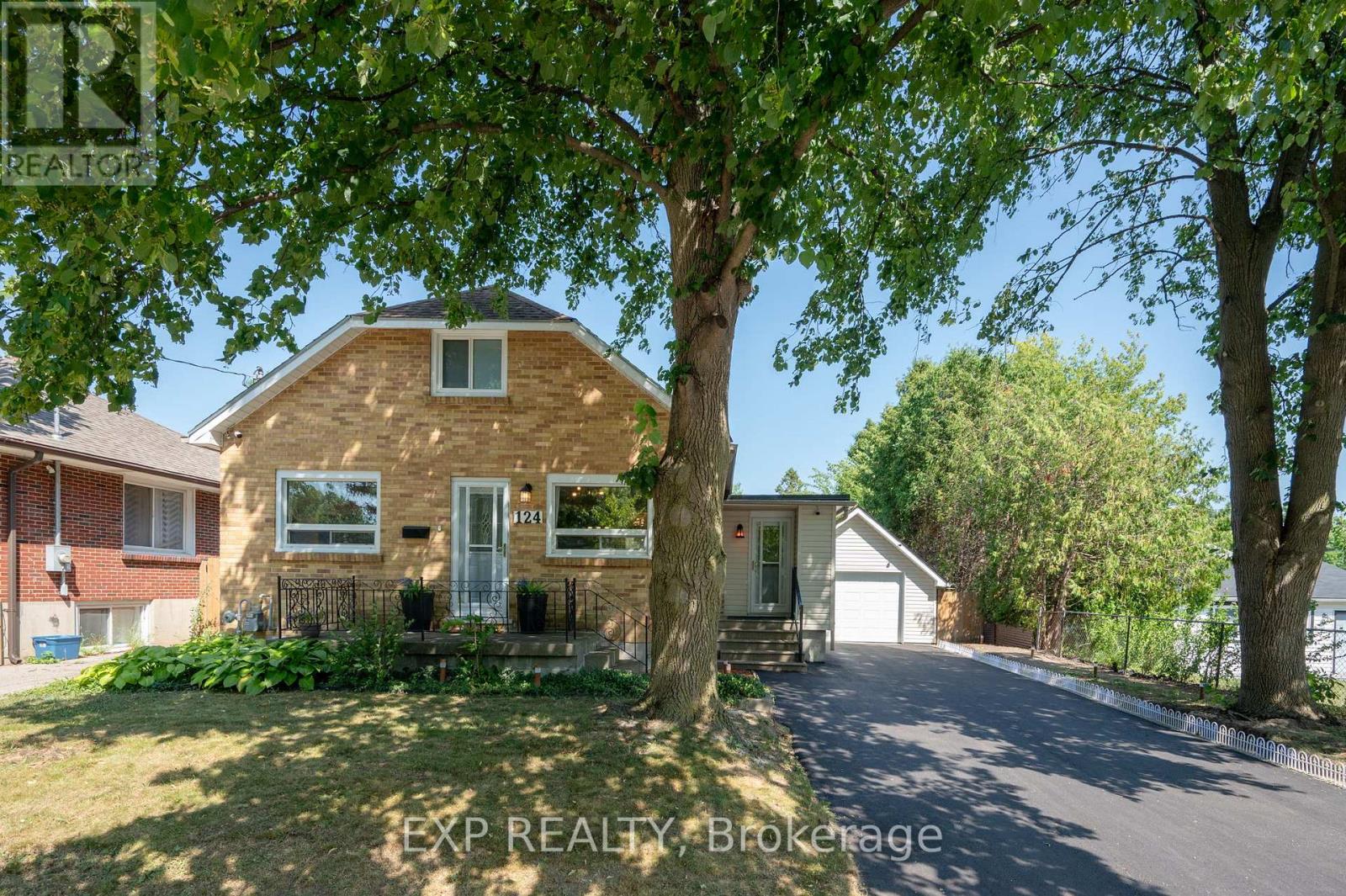 124 CHESTERFIELD AVENUE, London South (South I)
