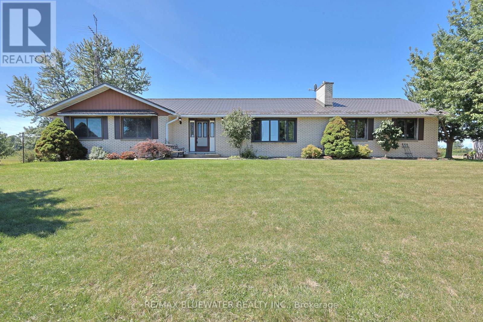 7963 RAWLINGS ROAD, Lambton Shores (Forest)