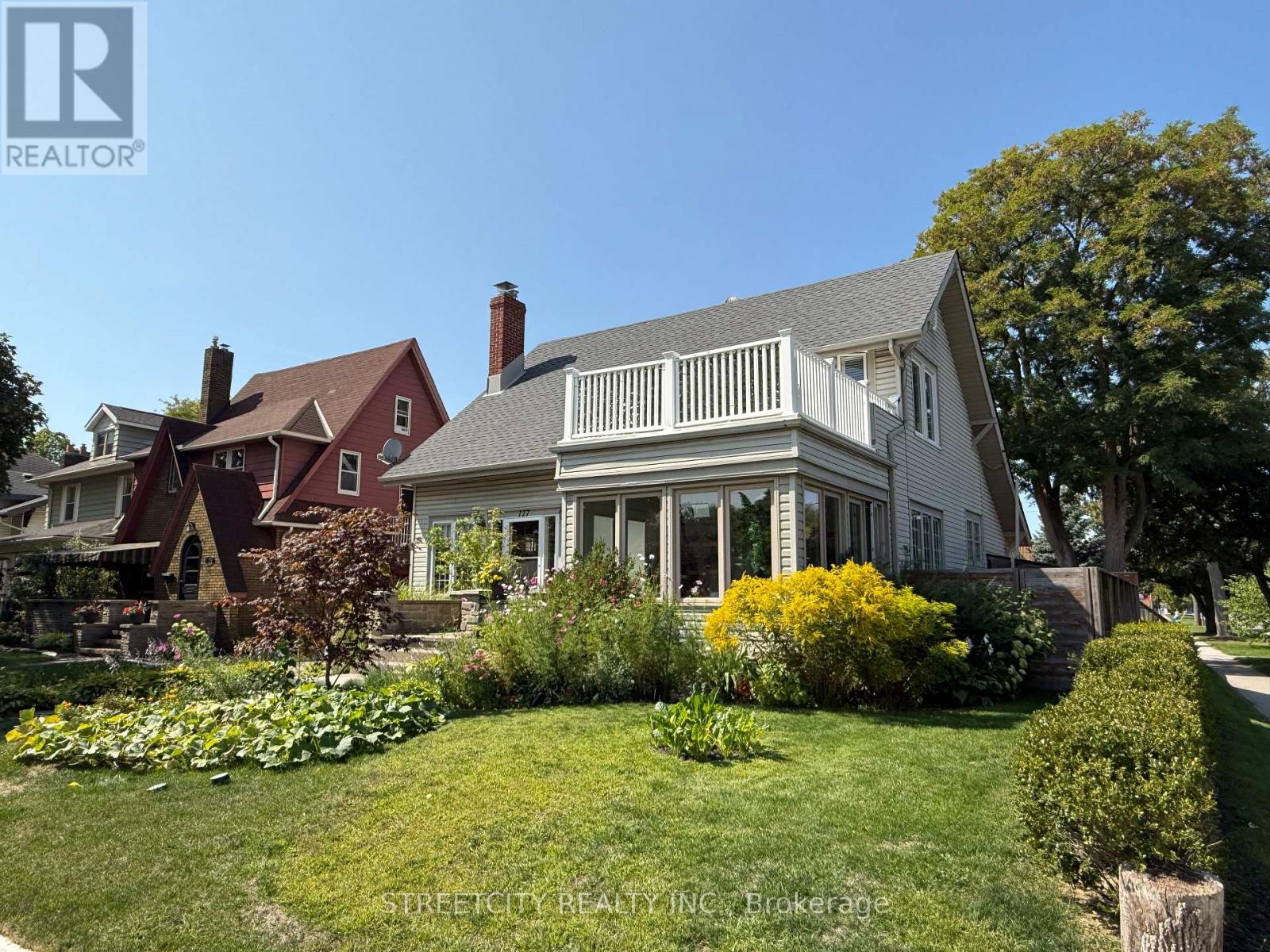 127 FLEMING STREET, Sarnia