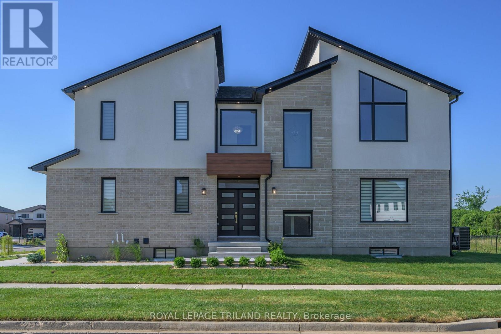 3741 SOMERSTON CRESCENT, London South (South W)