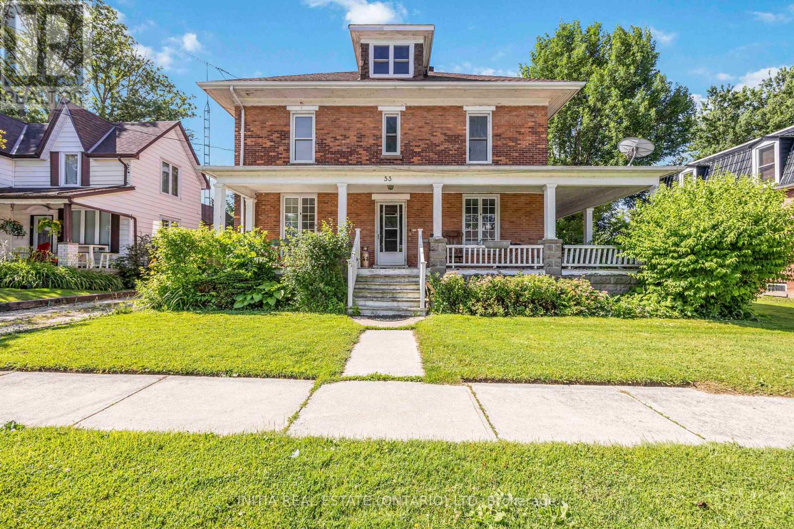 53 MAIN STREET, St. Clair