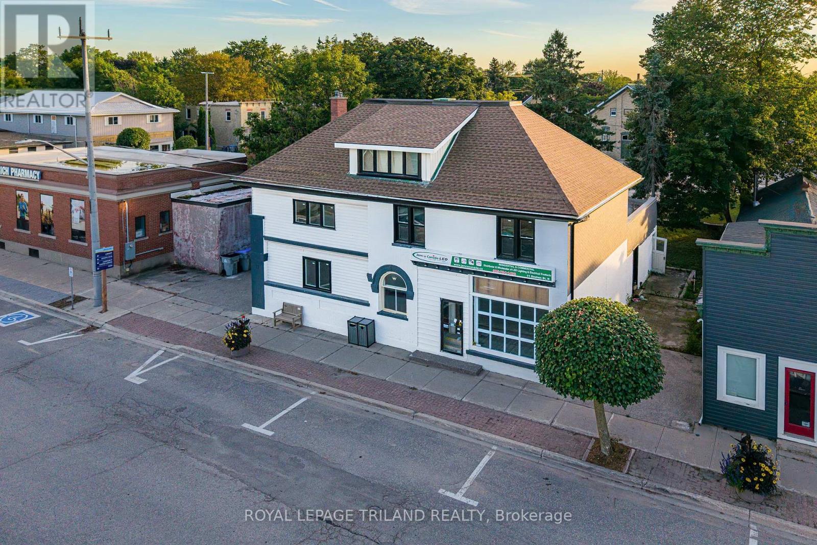 11 GOSHEN STREET N, Bluewater (Zurich)